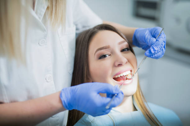 Best Wisdom Tooth Removal  in Lochmoor Waterway Estates, FL